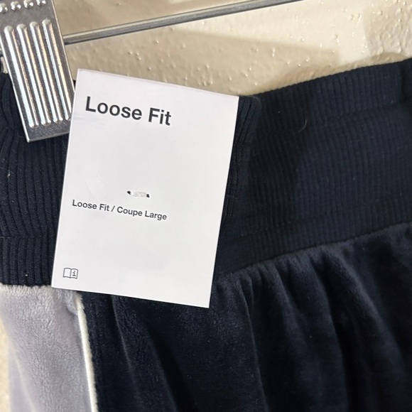 Jordan Women’s Black Joggers with White Stripes - Picture 4 of 4